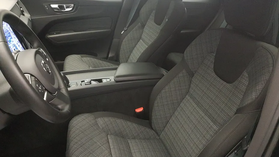 VOLVO XC60 XC60 B4 D AWD Core aut