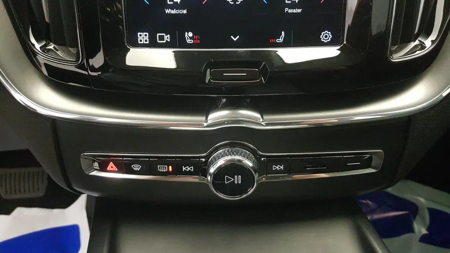 VOLVO XC60 XC60 B4 D AWD Core aut