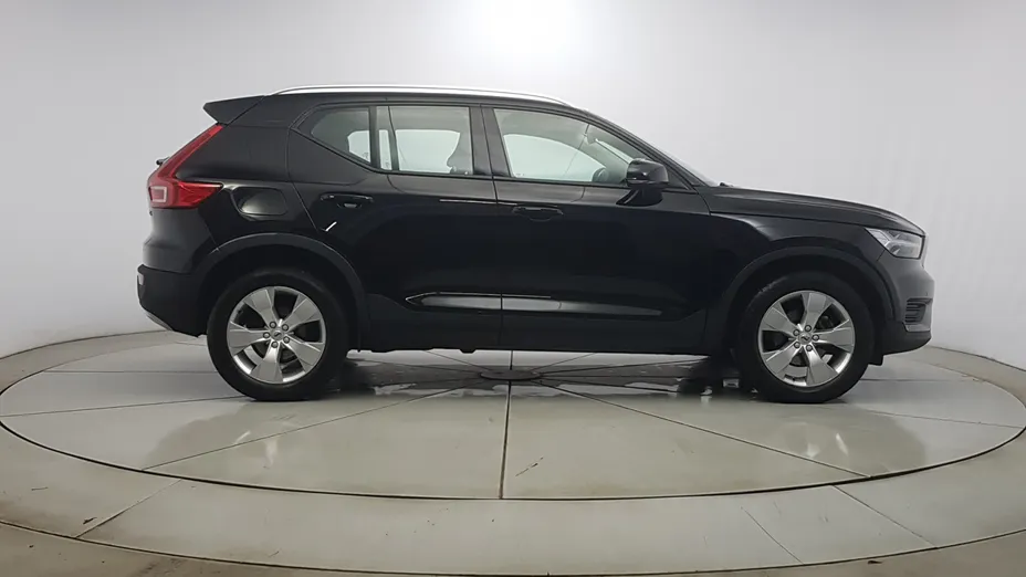 VOLVO XC40 XC40 T3 Momentum Pro aut