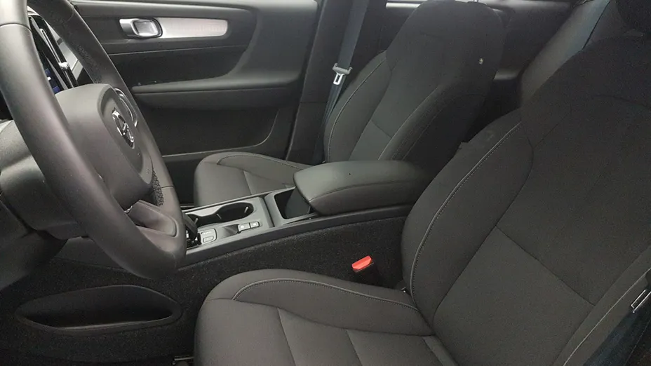 VOLVO XC40 XC40 T3 Momentum Pro aut