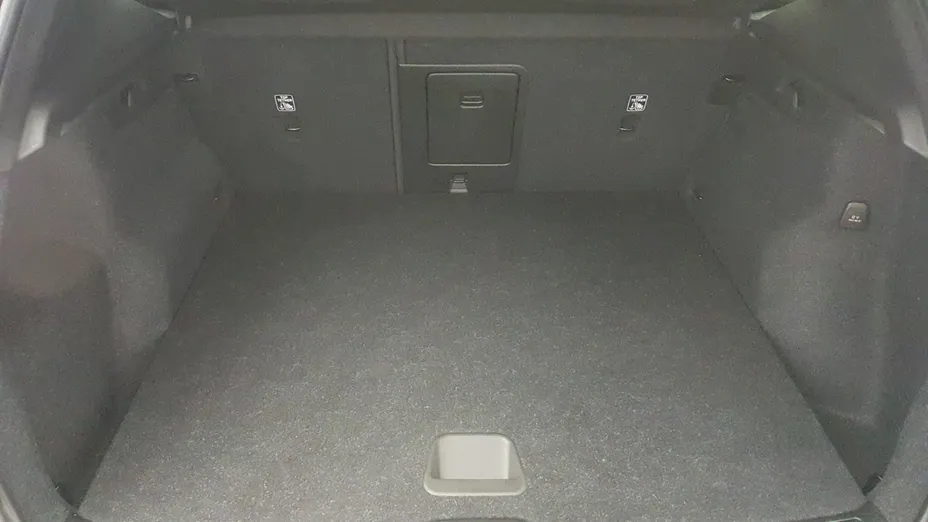 VOLVO XC40 XC40 T3 Momentum Pro aut