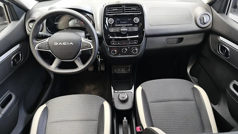 DACIA Spring Spring 27.4kWh Essential
