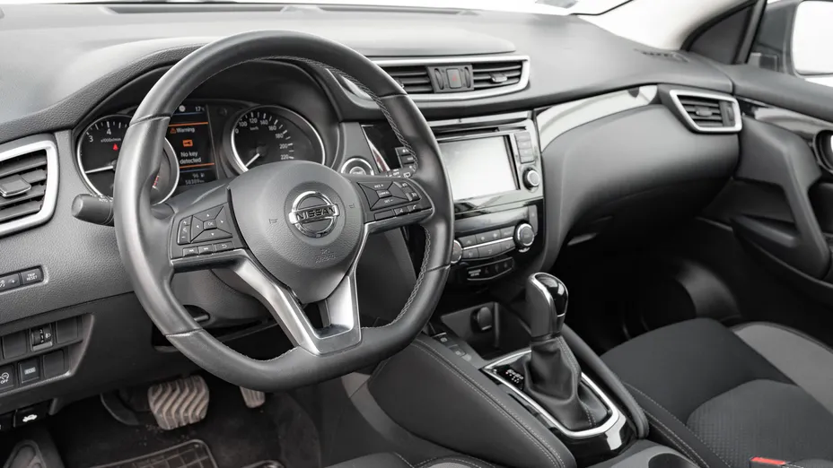 NISSAN Qashqai Qashqai 1.3 DIG-T N-Connecta DCT