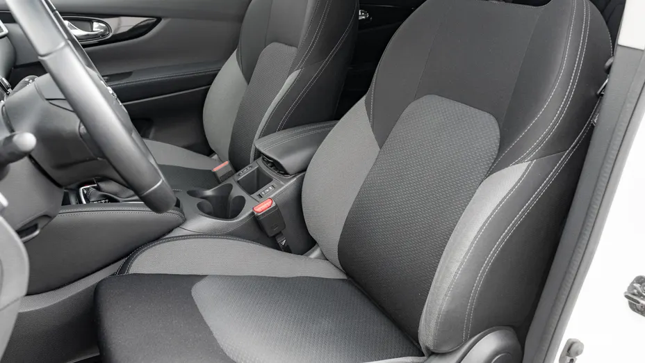 NISSAN Qashqai Qashqai 1.3 DIG-T N-Connecta DCT