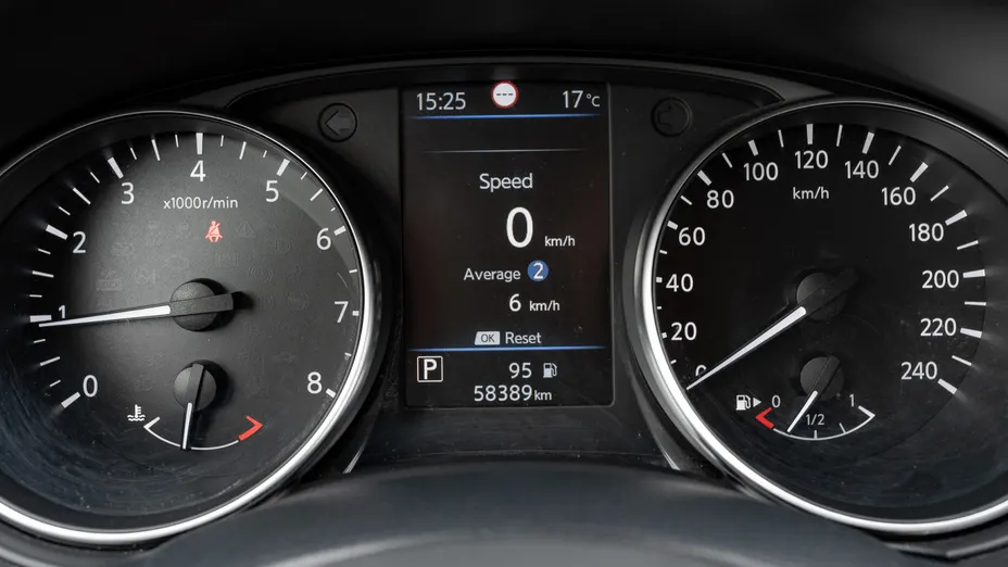NISSAN Qashqai Qashqai 1.3 DIG-T N-Connecta DCT