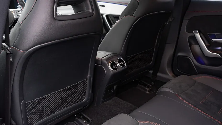 MERCEDES-BENZ CLA CLA 200 AMG Line 7G-DCT