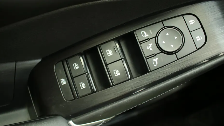 NISSAN Qashqai Qashqai 1.3 DIG-T mHEV N-Connecta Xtronic
