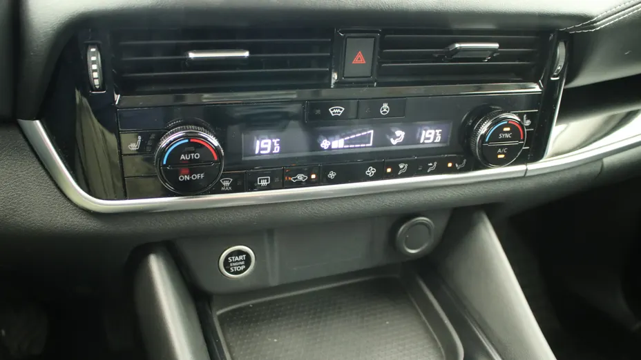 NISSAN Qashqai Qashqai 1.3 DIG-T mHEV N-Connecta Xtronic