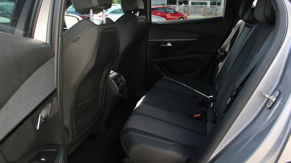 PEUGEOT 3008 3008 1.2 PureTech Allure Pack S&S EAT8