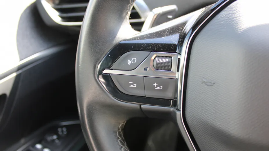 PEUGEOT 3008 3008 1.2 PureTech Allure Pack S&S EAT8