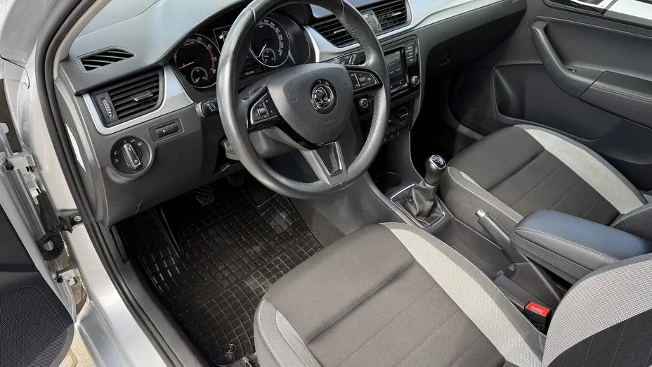 SKODA Rapid Rapid 1.0 TSI Ambition