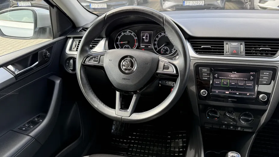 SKODA Rapid Rapid 1.0 TSI Ambition