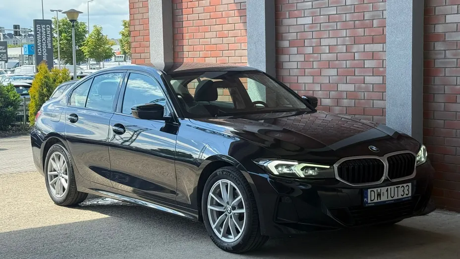 BMW Seria 3 318i aut