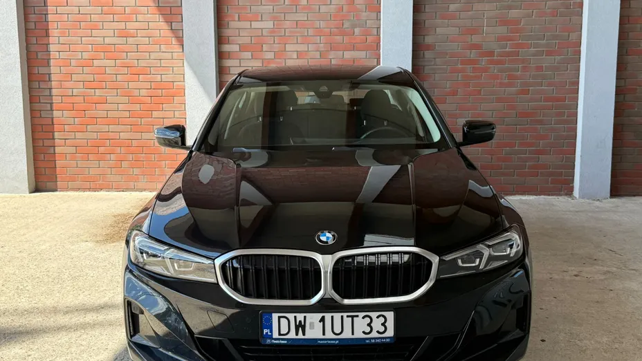 BMW Seria 3 318i aut