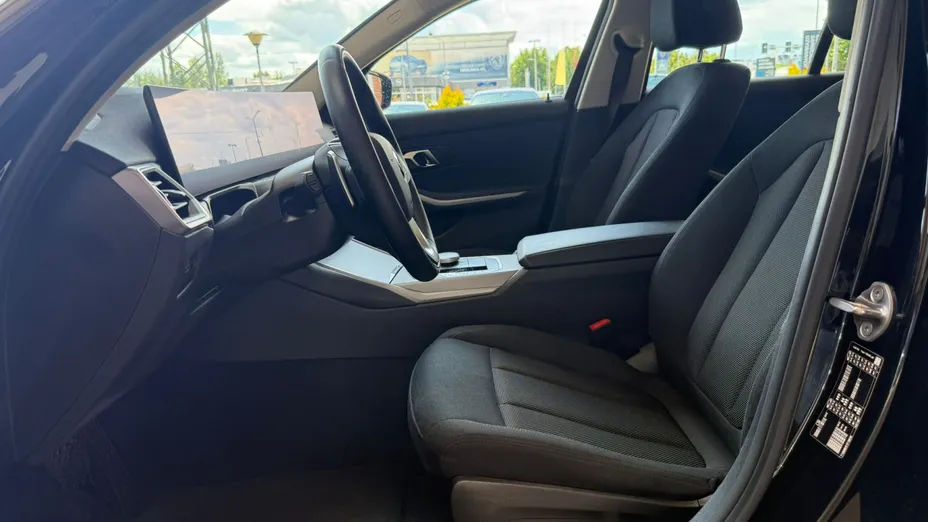 BMW Seria 3 318i aut