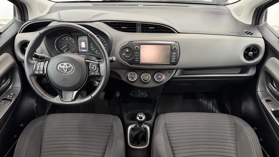 TOYOTA Yaris Yaris 1.5 Premium
