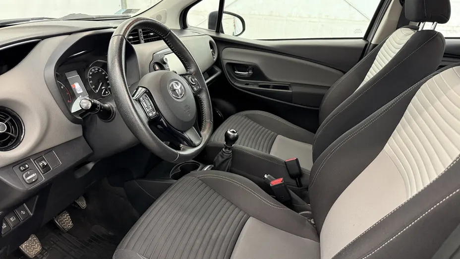 TOYOTA Yaris Yaris 1.5 Premium