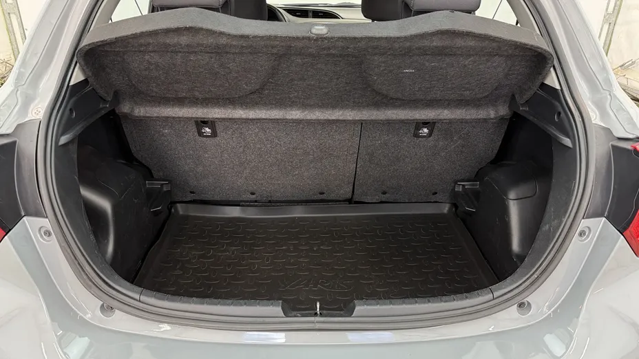 TOYOTA Yaris Yaris 1.5 Premium