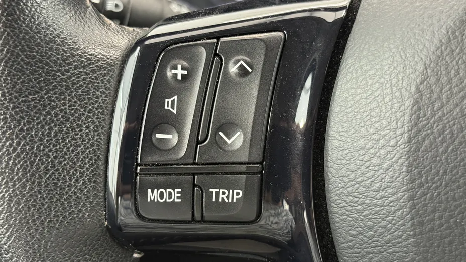 TOYOTA Yaris Yaris 1.5 Premium