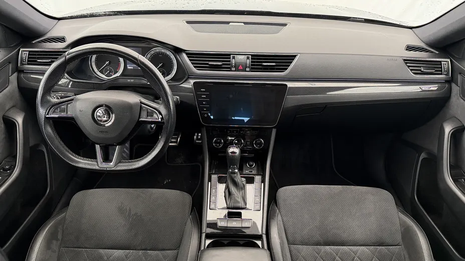 SKODA Superb Superb 2.0 TDI Sportline DSG