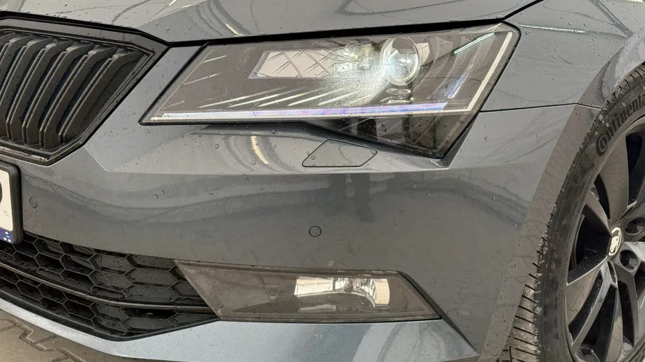 SKODA Superb Superb 2.0 TDI Sportline DSG