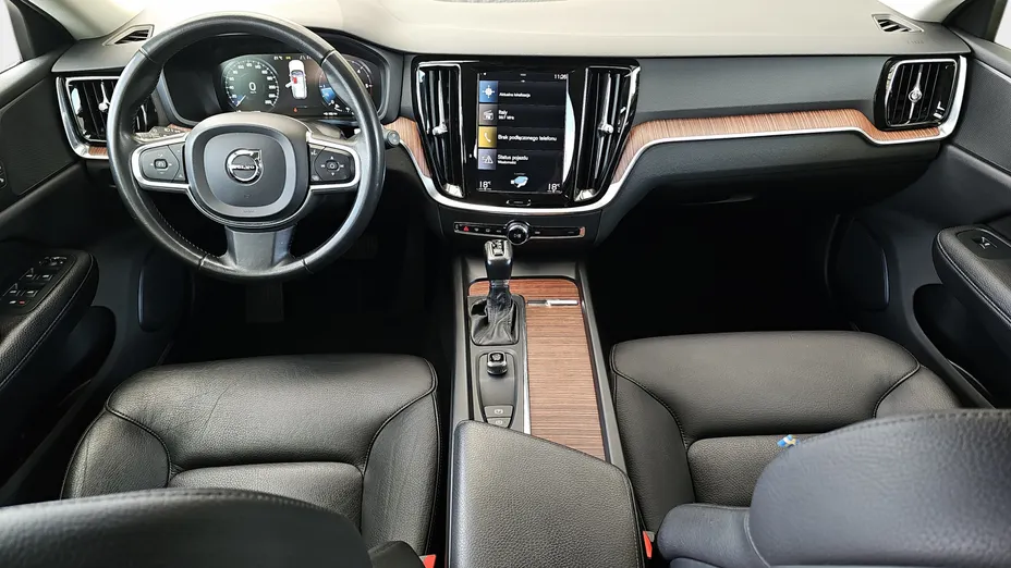 VOLVO V60 V60 D4 SCR Momentum aut