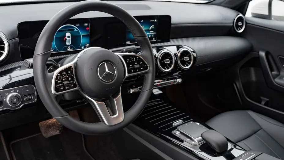 MERCEDES-BENZ A Klasa A 180 Style 7G-DCT