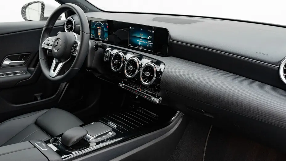 MERCEDES-BENZ A Klasa A 180 Style 7G-DCT