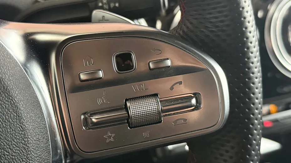 MERCEDES-BENZ CLA CLA 200 AMG Line 7G-DCT