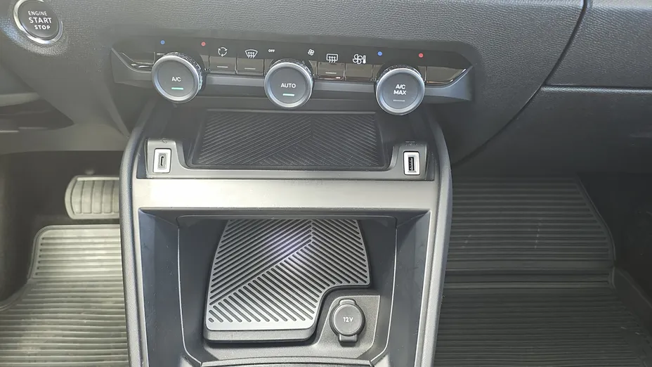 CITROEN C4 e-C4 EV136 50kWh Shine