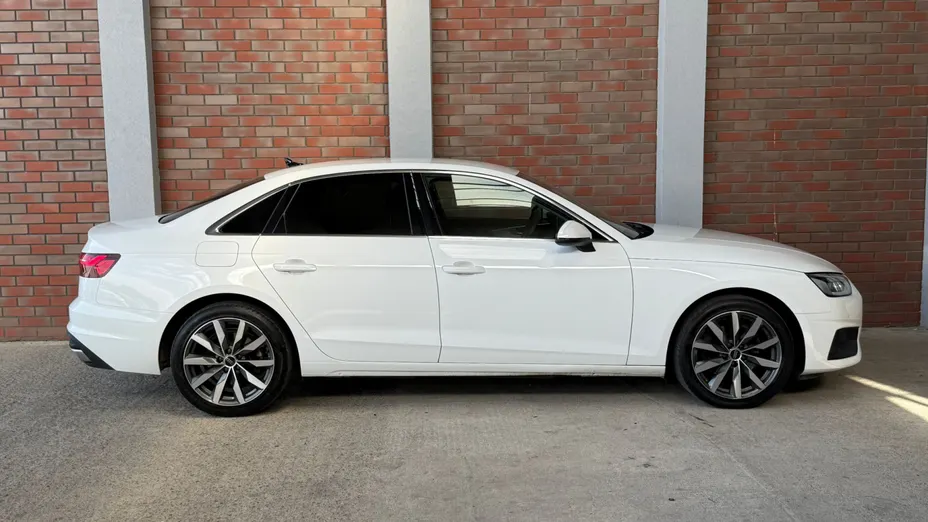AUDI A4 A4 35 TFSI mHEV S tronic
