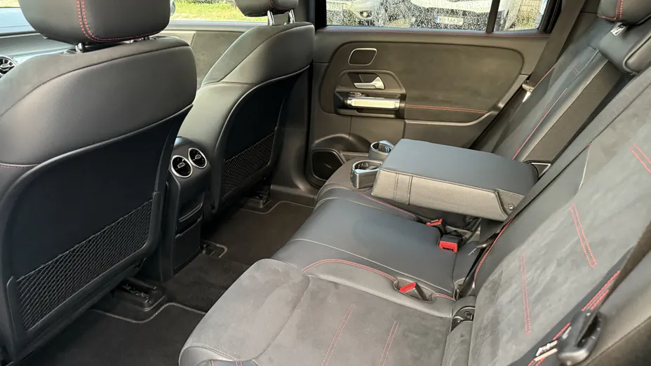 MERCEDES-BENZ EQB EQB 250 66.5kWh AMG