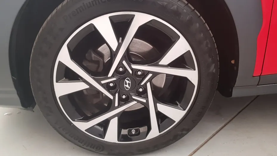 HYUNDAI Kona Kona 1.6 T-GDI Premium 4WD DCT