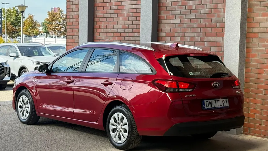 HYUNDAI i30 i30 1.5 DPI Classic +