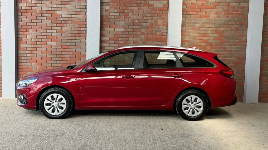 HYUNDAI i30 i30 1.5 DPI Classic +