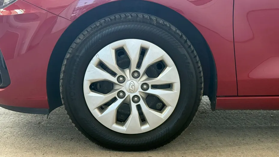 HYUNDAI i30 i30 1.5 DPI Classic +