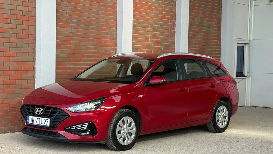 HYUNDAI i30 i30 1.5 DPI Classic +