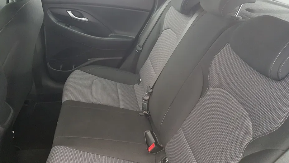 HYUNDAI i30 i30 1.5 DPI Classic +