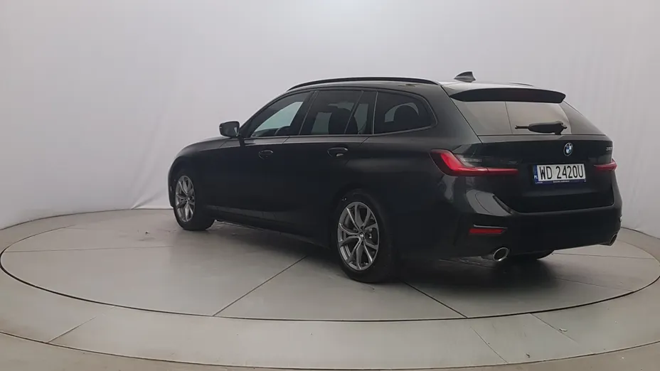 BMW Seria 3 318i Sport Line aut