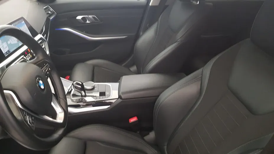 BMW Seria 3 318i Sport Line aut