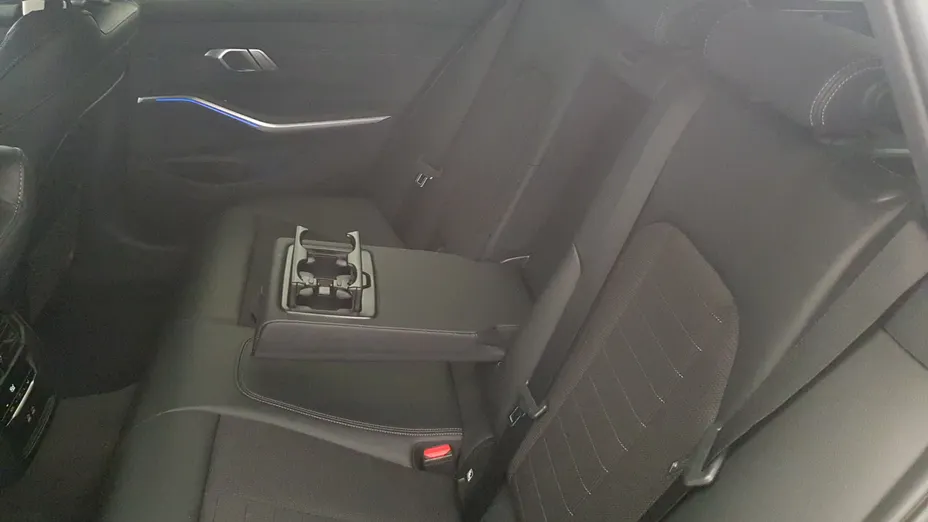 BMW Seria 3 318i Sport Line aut