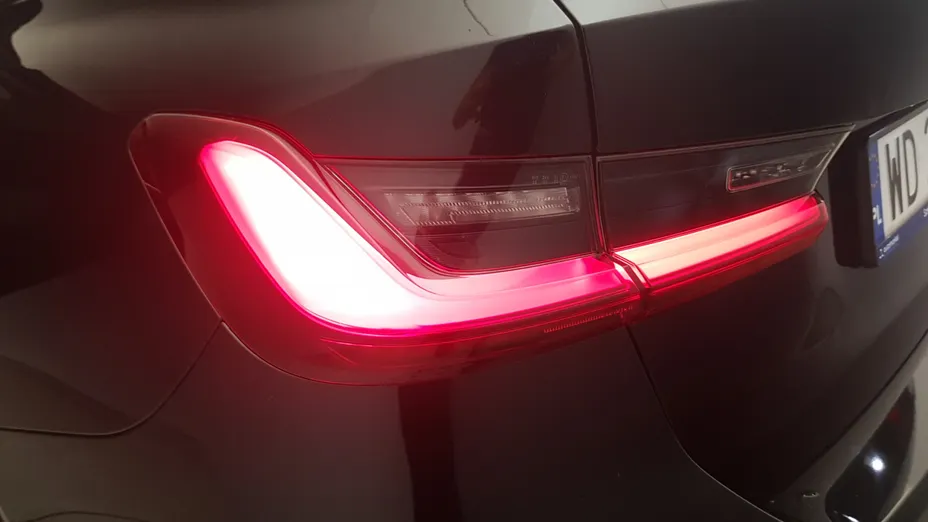 BMW Seria 3 318i Sport Line aut