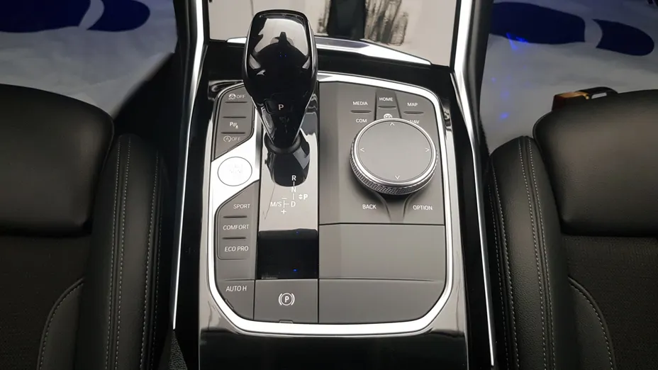 BMW Seria 3 318i Sport Line aut