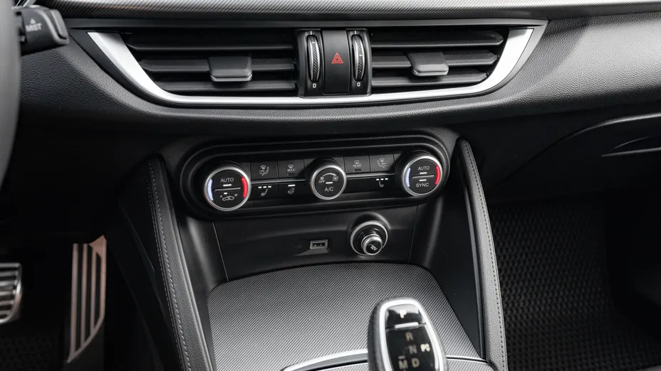 ALFA ROMEO Stelvio Stelvio 2.0 Turbo Veloce Q4 aut