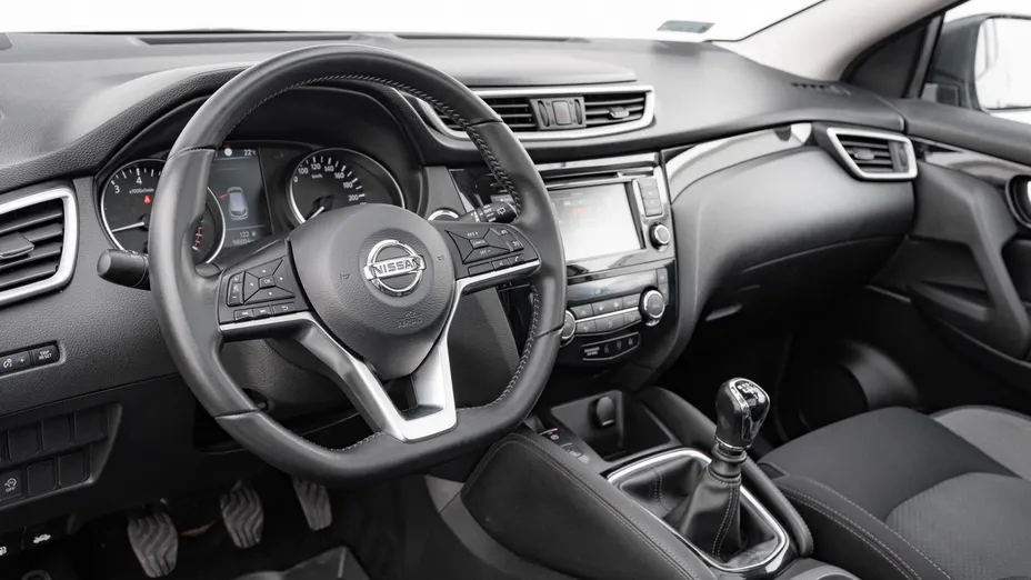 NISSAN Qashqai Qashqai 1.3 DIG-T N-Connecta