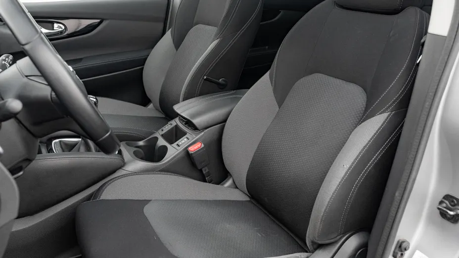 NISSAN Qashqai Qashqai 1.3 DIG-T N-Connecta