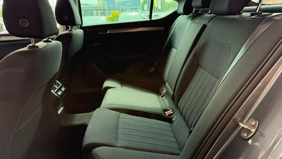 SKODA Superb Superb 2.0 TDI SCR Style DSG