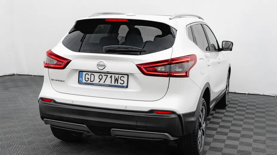 NISSAN Qashqai Qashqai 1.3 DIG-T N-Connecta DCT