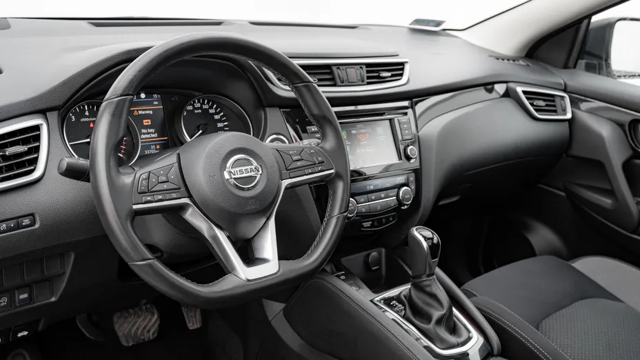NISSAN Qashqai Qashqai 1.3 DIG-T N-Connecta DCT