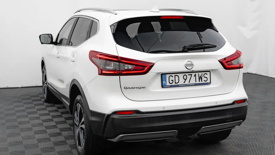 NISSAN Qashqai Qashqai 1.3 DIG-T N-Connecta DCT